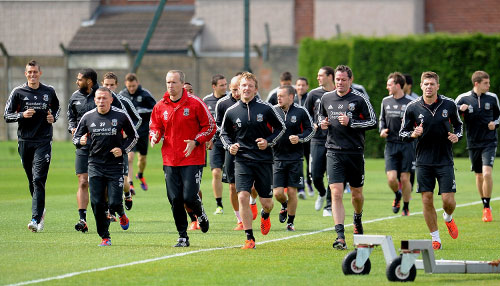 中足联和英超联合举办青训交流会，三家英超劲旅代表出席（中足联携手英超举办青训交流会，三大英超豪门代表到场）