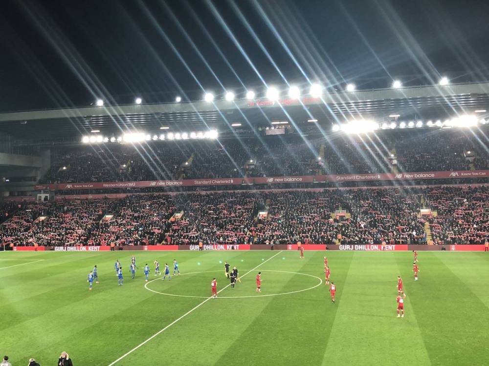 要求西甲让步马拉松遭拒，瓦伦市长抨击特瓦斯只关心电视球迷（西甲拒为马拉松让步，瓦伦市长批特瓦斯只顾电视观众）