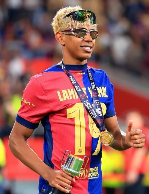 再见，于汉超！很遗憾，申花队没能为“猴哥”写上一个漂亮的结尾（惜别于汉超：遗憾申花未能为“猴哥”画上圆满句号）