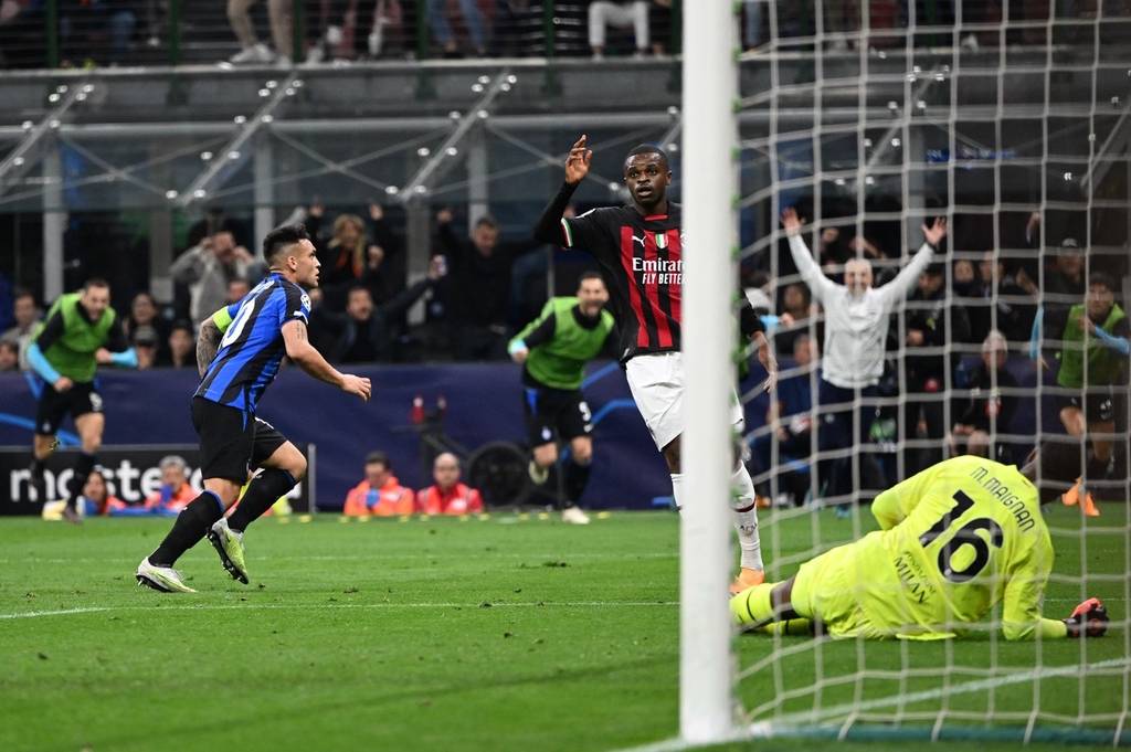 孔德：第二球我本来是想传球的，所以我自己也很意外（孔德：第二球原本想传给队友，进了我也很惊讶）