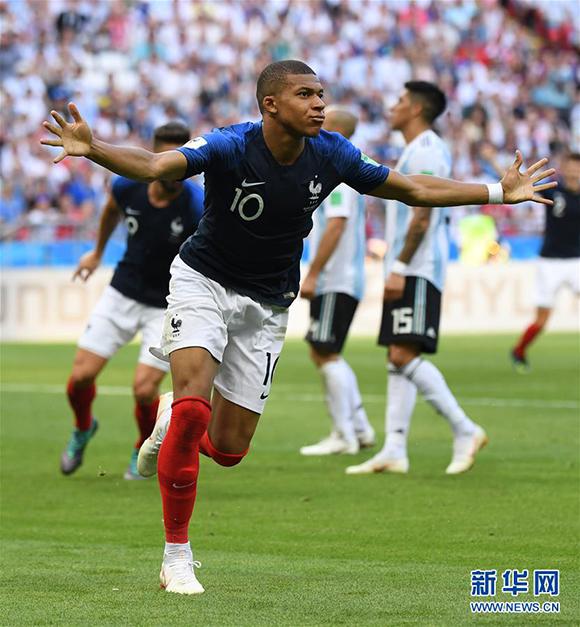 杰伦威半场打爆巴特勒，亚历山大38+3+4，雷霆拒绝22分逆转双杀勇士（杰伦威半场碾压巴特勒，亚历山大38分3板4助，雷霆顶住22分反扑完成对勇士双杀）