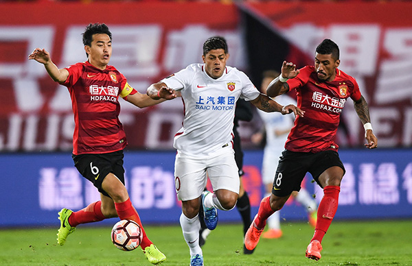 巴萨中场控制力回升（巴萨重拾中场掌控）