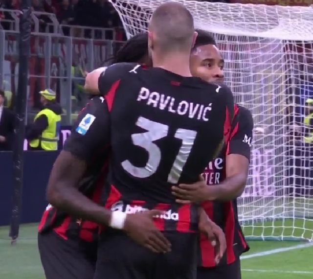 索尔斯克亚：安切洛蒂曾打趣说不想执教曼联，那儿的压力太大（索尔斯克亚称安切洛蒂曾笑言不会执教曼联：压力太大）