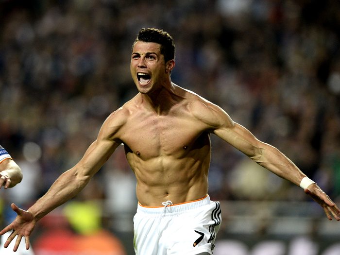 观察：和AC米兰传出绯闻的18岁昂热前锋谢里夫（解读：AC米兰绯闻目标，昂热18岁前锋谢里夫）