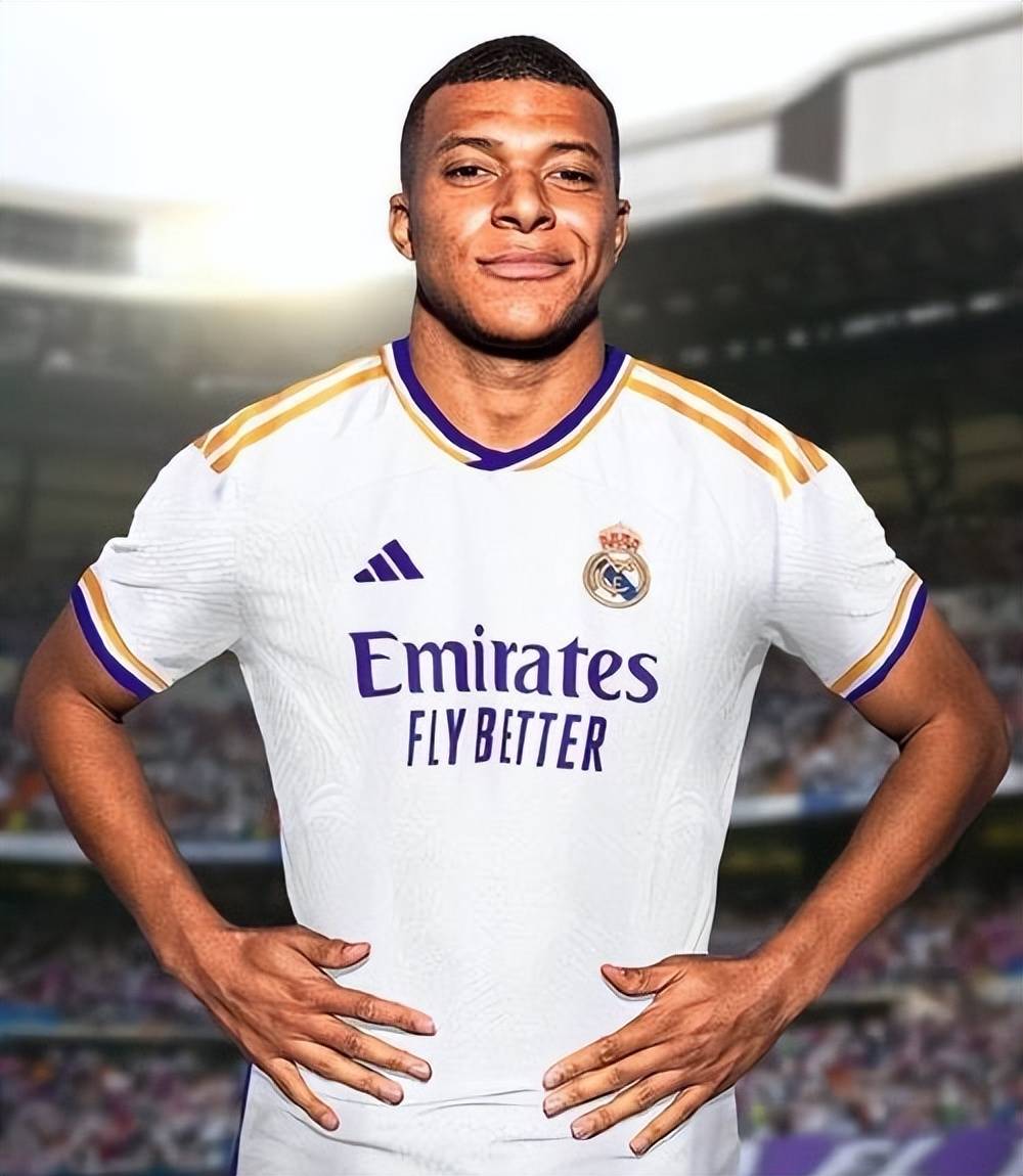 邮报：明年世界杯上下半场中段设强制补水时间，每次三分钟（邮报称：明年世界杯每半场中段将设3分钟强制补水暂停）