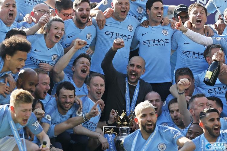 阿斯：皇马决定将圣地亚哥-伯纳乌球场简化命名为伯纳乌球场（阿斯：皇马决定将圣地亚哥-伯纳乌简化为伯纳乌球场）