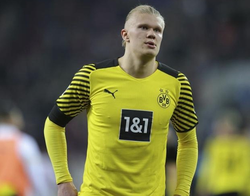 火力凶猛！本赛季欧冠拜仁进球并列最多，击中门框次数最多（火力全开！拜仁本季欧冠进球并列第一，中框次数居首）