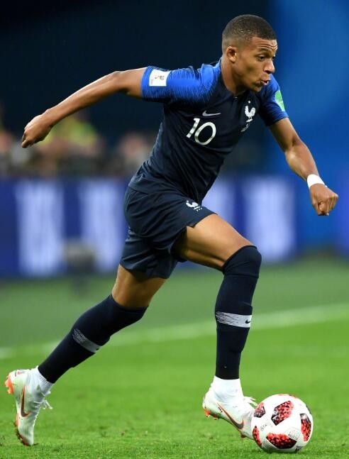 科曼：诺阿-朗和我说，那不勒斯季前28天集训他从没见过球（科曼：诺阿-朗直言那不勒斯季前28天集训期间他压根没碰过球）