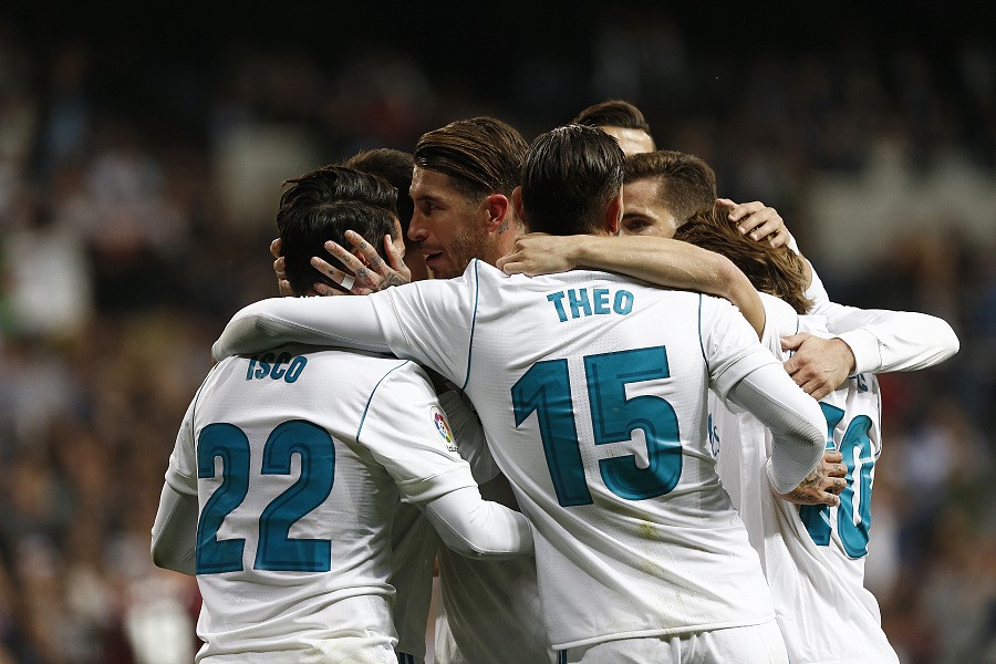 科隆vs法兰克福：卡明斯基、侯赛因巴希奇首发，格策、堂安律出战（科隆对阵法兰克福：卡明斯基、侯赛因巴希奇先发，格策、堂安律登场）